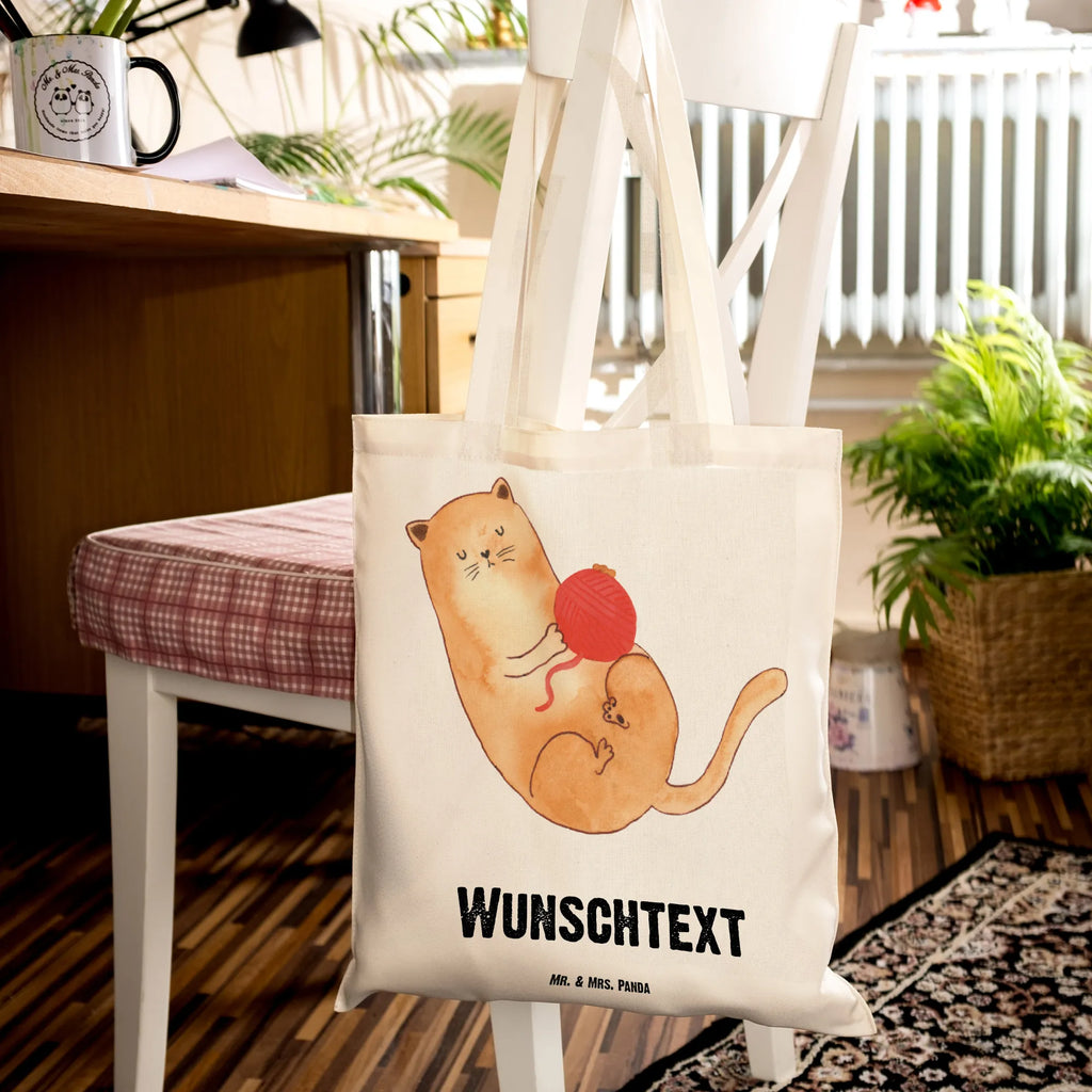 Personalisierte Tragetasche Katzen Wollknäul Personalisierte Beuteltasche, Personalisierter Beutel, Personalisierte Einkaufstasche, Personalisierter Jutebeutel, Personalisierter Stoffbeutel, Tragetasche mit Namen, Einkaufstasche mit Namen, Stoffbeutel mit Namen, Personalisierte Tasche, Personalisierte Jutetasche, Personalisierte Kindergartentasche, Katze, Katzenmotiv, Katzenfan, Katzendeko, Katzenfreund, Katzenliebhaber, Katzenprodukte, Katzenartikel, Katzenaccessoires, Katzensouvenirs, Katzenliebhaberprodukte, Katzenmotive, Katzen, Kater, Mietze, Cat, Cats, Katzenhalter, Katzenbesitzerin, Haustier, Wollknäuel, Wolle, Spielen, Spiel, verspielt