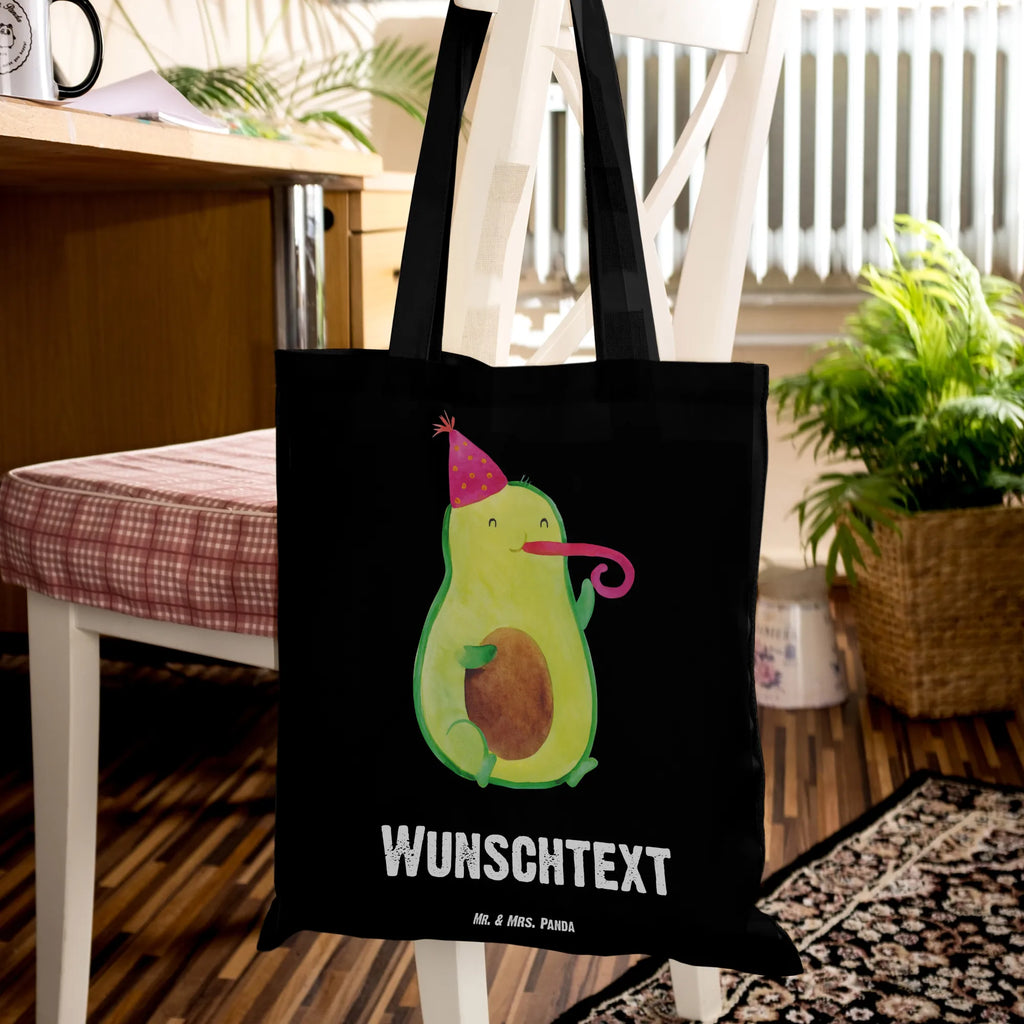 Personalisierte Tragetasche Avocado Partyhupe Personalisierte Beuteltasche, Personalisierter Beutel, Personalisierte Einkaufstasche, Personalisierter Jutebeutel, Personalisierter Stoffbeutel, Tragetasche mit Namen, Einkaufstasche mit Namen, Stoffbeutel mit Namen, Personalisierte Tasche, Personalisierte Jutetasche, Personalisierte Kindergartentasche, Avocado, Veggie, Vegan, Gesund, Party, Feierlichkeit, Feier, Fete, Geburtstag, Gute Laune, Tröte