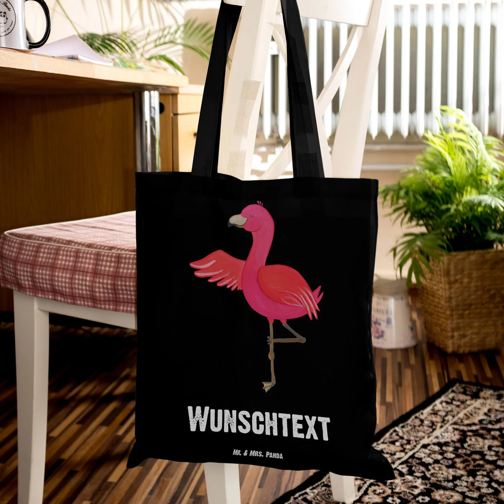 Personalisierte Tragetasche Flamingo Yoga Personalisierte Beuteltasche, Personalisierter Beutel, Personalisierte Einkaufstasche, Personalisierter Jutebeutel, Personalisierter Stoffbeutel, Tragetasche mit Namen, Einkaufstasche mit Namen, Stoffbeutel mit Namen, Personalisierte Tasche, Personalisierte Jutetasche, Personalisierte Kindergartentasche, Flamingo, Vogel, Yoga, Namaste, Achtsamkeit, Yoga-Übung, Entspannung, Ärger, Aufregen, Tiefenentspannung