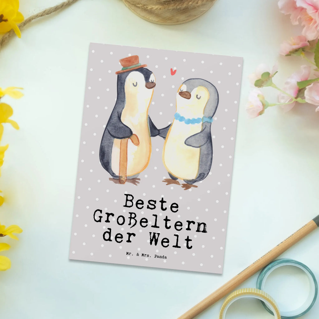 Postkarte Pinguin Beste Großeltern der Welt Postkarte, Karte, Geschenkkarte, Grußkarte, Einladung, Ansichtskarte, Geburtstagskarte, Einladungskarte, Dankeskarte, Ansichtskarten, Einladung Geburtstag, Einladungskarten Geburtstag, für, Dankeschön, Geschenk, Schenken, Geburtstag, Geburtstagsgeschenk, Geschenkidee, Danke, Bedanken, Mitbringsel, Freude machen, Geschenktipp, Großeltern, Grosseltern, Großmutter, Großvater, Opa, Omi, Oma, Opi. Großpapa, Großmama, Enkel, Enkelin, Enkelkind, Kleinigkeit, Omma, Ommi, Oppa, Oppi, Bester