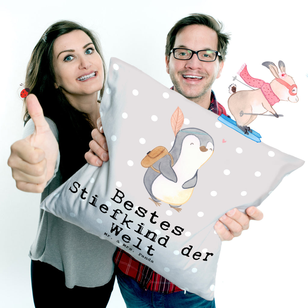 40x40 Kissen Pinguin Bestes Stiefkind der Welt Kissenhülle, Kopfkissen, Sofakissen, Dekokissen, Motivkissen, sofakissen, sitzkissen, Kissen, Kissenbezüge, Kissenbezug 40x40, Kissen 40x40, Kissenhülle 40x40, Zierkissen, Couchkissen, Dekokissen Sofa, Sofakissen 40x40, Dekokissen 40x40, Kopfkissen 40x40, Kissen 40x40 Waschbar, für, Dankeschön, Geschenk, Schenken, Geburtstag, Geburtstagsgeschenk, Geschenkidee, Danke, Bedanken, Mitbringsel, Freude machen, Geschenktipp, Stiefkind, angeheiratet, Kinder, Kind, Kid, Kids, Kiddy, Bestes, Tochter, Sohn, Nachwuchs, Geburt, Liebling, Taufe