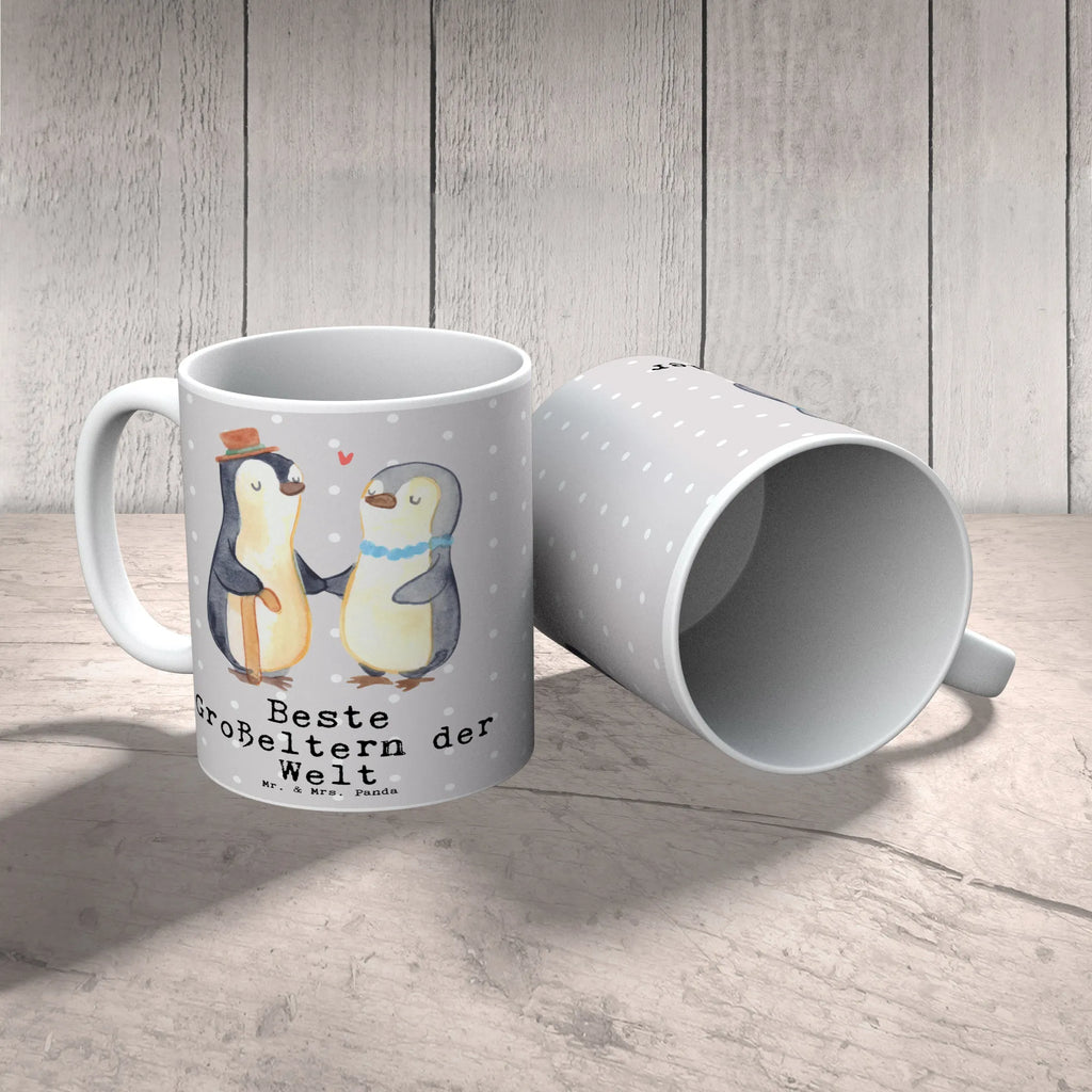 Tasse Pinguin Beste Großeltern der Welt Tasse, Kaffeetasse, Teetasse, Becher, Kaffeebecher, Teebecher, Keramiktasse, Porzellantasse, Büro Tasse, Geschenk Tasse, Tasse Sprüche, Tasse Motive, Kaffeetassen, Tasse bedrucken, Designer Tasse, Cappuccino Tassen, Schöne Teetassen, für, Dankeschön, Geschenk, Schenken, Geburtstag, Geburtstagsgeschenk, Geschenkidee, Danke, Bedanken, Mitbringsel, Freude machen, Geschenktipp, Großeltern, Grosseltern, Großmutter, Großvater, Opa, Omi, Oma, Opi. Großpapa, Großmama, Enkel, Enkelin, Enkelkind, Kleinigkeit, Omma, Ommi, Oppa, Oppi, Bester