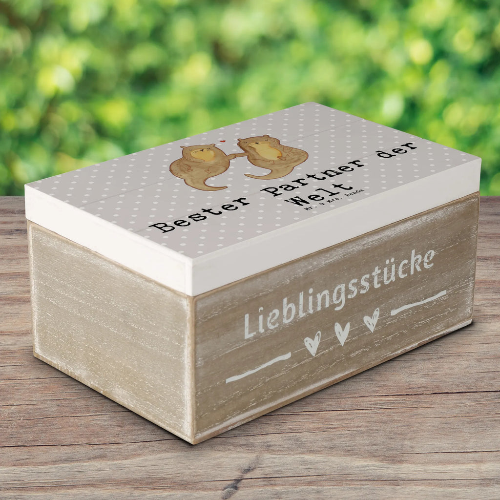 Holzkiste Otter Bester Partner der Welt Holzkiste, Kiste, Schatzkiste, Truhe, Schatulle, XXL, Erinnerungsbox, Erinnerungskiste, Dekokiste, Aufbewahrungsbox, Geschenkbox, Geschenkdose, für, Dankeschön, Geschenk, Schenken, Geburtstag, Geburtstagsgeschenk, Geschenkidee, Danke, Bedanken, Mitbringsel, Freude machen, Geschenktipp, Partner, Ehepartner, Mann, Frau, Ehefrau, Ehemann. Freundin, Freund, Lebensgefährte, Paar, Liebe