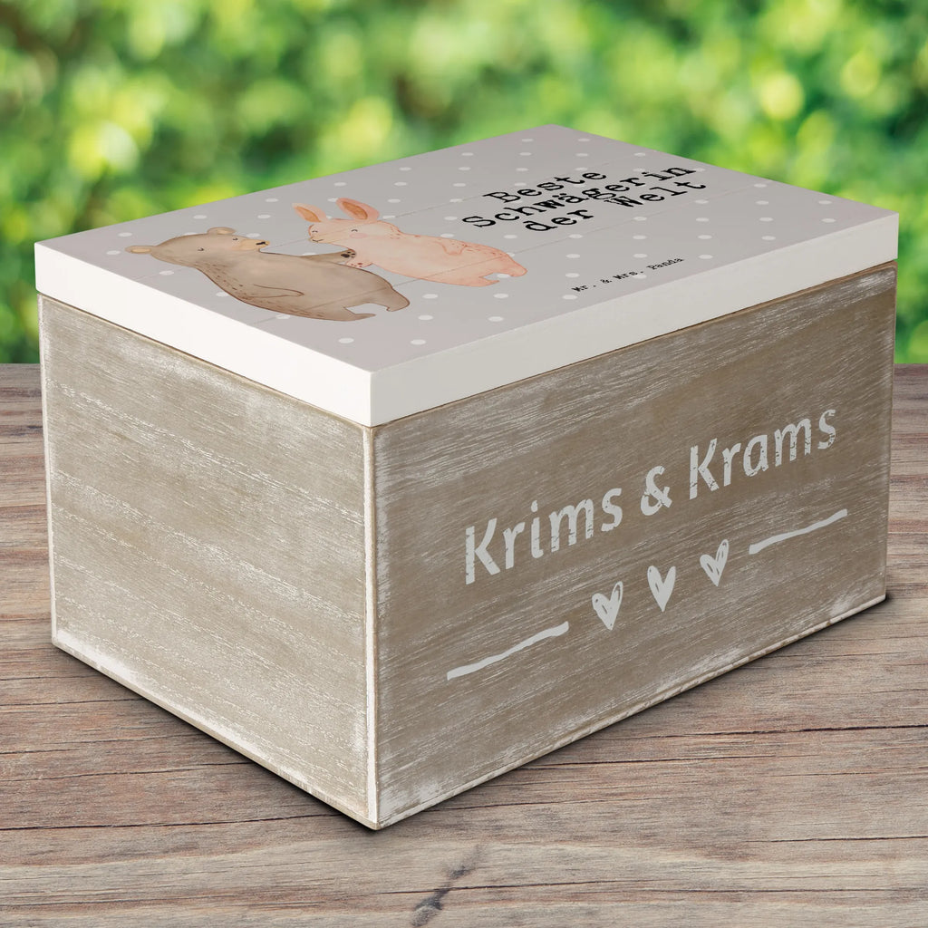 Holzkiste Hase Beste Schwägerin der Welt Holzkiste, Kiste, Schatzkiste, Truhe, Schatulle, XXL, Erinnerungsbox, Erinnerungskiste, Dekokiste, Aufbewahrungsbox, Geschenkbox, Geschenkdose, für, Dankeschön, Geschenk, Schenken, Geburtstag, Geburtstagsgeschenk, Geschenkidee, Danke, Bedanken, Mitbringsel, Freude machen, Geschenktipp, Schwägerin, Schwähgerin, Schwippschwägerin, Familie, Verwandtschaft, angeheiratet, Frau, Ehemann, Schwester, Ehefrau, Bruder, Partner