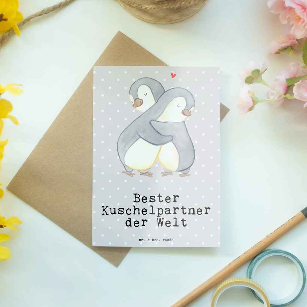 Grußkarte Pinguin Bester Kuschelpartner der Welt Grußkarte, Klappkarte, Einladungskarte, Glückwunschkarte, Hochzeitskarte, Geburtstagskarte, Karte, Ansichtskarten, für, Dankeschön, Geschenk, Schenken, Geburtstag, Geburtstagsgeschenk, Geschenkidee, Danke, Bedanken, Mitbringsel, Freude machen, Geschenktipp, Kuschelpartner, Lebenspartner, Ehepartner, Partner, Ehemann, Ehefrau, Kuscheln, Bett, Liebe, Freund, Freundin, Hochzeitstag, verliebt