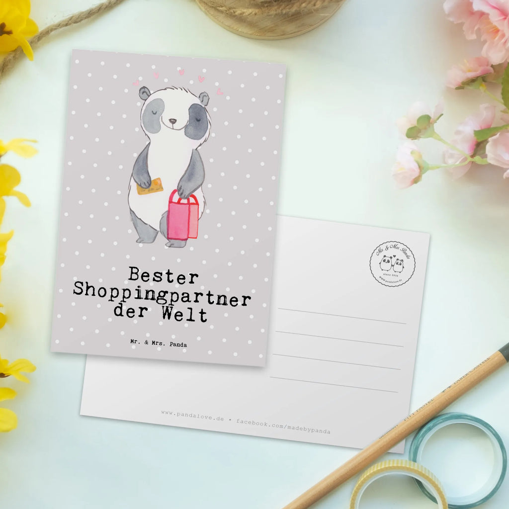 Postkarte Panda Bester Shoppingpartner der Welt Postkarte, Karte, Geschenkkarte, Grußkarte, Einladung, Ansichtskarte, Geburtstagskarte, Einladungskarte, Dankeskarte, Ansichtskarten, Einladung Geburtstag, Einladungskarten Geburtstag, für, Dankeschön, Geschenk, Schenken, Geburtstag, Geburtstagsgeschenk, Geschenkidee, Danke, Bedanken, Mitbringsel, Freude machen, Geschenktipp, Shoppingpartner, Shoppen, Begleitung, Partner, Freundin, Freund, bff, Shopping, Einkaufen, Shopping-Queen, Queen, Bester