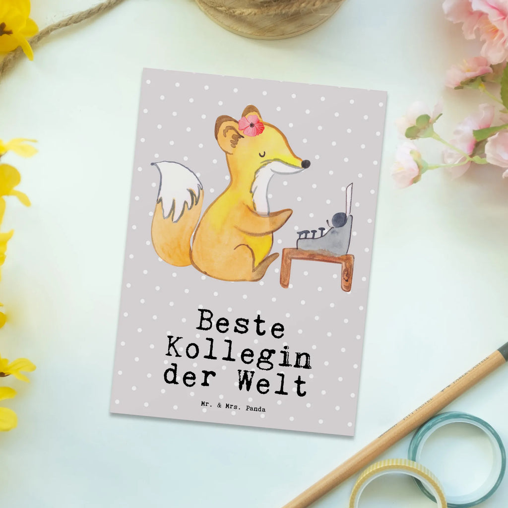 Postkarte Fuchs Beste Kollegin der Welt Postkarte, Karte, Geschenkkarte, Grußkarte, Einladung, Ansichtskarte, Geburtstagskarte, Einladungskarte, Dankeskarte, Ansichtskarten, Einladung Geburtstag, Einladungskarten Geburtstag, für, Dankeschön, Geschenk, Schenken, Geburtstag, Geburtstagsgeschenk, Geschenkidee, Danke, Bedanken, Mitbringsel, Freude machen, Geschenktipp, Arbeitskollegin, Kollegin, Freundin, Büro, Abschiedsgeschenk, Ruhestand, Arbeit, Mitarbeiterin, Berufsgenossin, Beruf