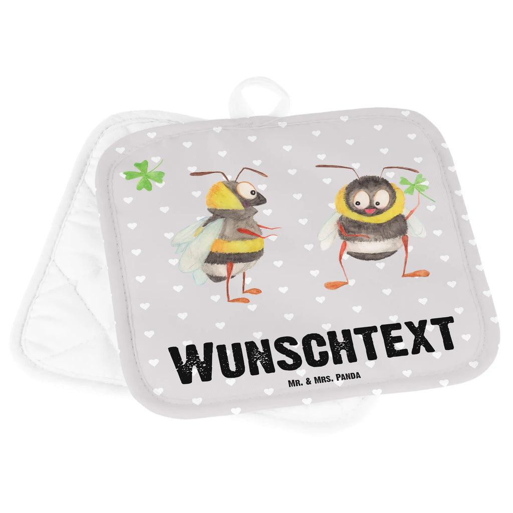 Personalisierte Topflappen Bienen Paar Topflappen personalisiert, Personalisierte Topfuntersetzer, Personalisierter Ofenhandschuh, Topflappen Set personalisiert, Topflappen mit Namen, Namensaufdruck, Liebe, Partner, Freund, Freundin, Ehemann, Ehefrau, Heiraten, Verlobung, Heiratsantrag, Liebesgeschenk, Jahrestag, Hocheitstag, Valentinstag, Geschenk für Frauen, Hochzeitstag, Mitbringsel, Geschenk für Freundin, Geschenk für Partner, Liebesbeweis, für Männer, für Ehemann, Schildkröten, verliebte Schildkröten