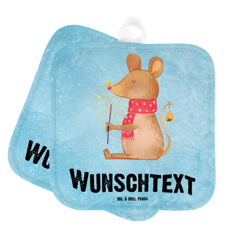 Personalisierte Topflappen Weihnachtsmaus Topflappen personalisiert, Personalisierte Topfuntersetzer, Personalisierter Ofenhandschuh, Topflappen Set personalisiert, Topflappen mit Namen, Namensaufdruck, Winter, Weihnachten, Weihnachtsdeko, Nikolaus, Advent, Heiligabend, Wintermotiv, Frohe Weihnachten, Weihnachtsgruß, Weihnachtsmotiv, Maus, Mäuschen, Weihnachtswunder