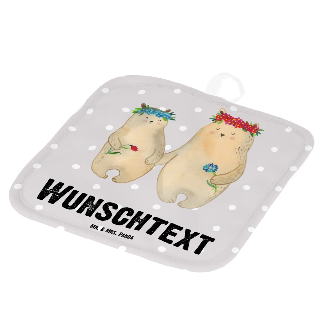 Personalisierte Topflappen Bären mit Blumenkranz Topflappen personalisiert, Personalisierte Topfuntersetzer, Personalisierter Ofenhandschuh, Topflappen Set personalisiert, Topflappen mit Namen, Namensaufdruck, Familie, Vatertag, Muttertag, Bruder, Schwester, Mama, Papa, Oma, Opa, Bär, Bären, Mutter, Mutti, Mami, Lieblingsmensch, Lieblingsmama, beste Mutter, weltbeste Mama, Geschenk Mama. Muttertag, Tochter, Kind, Kinder, Töchter, Family, Vorbild