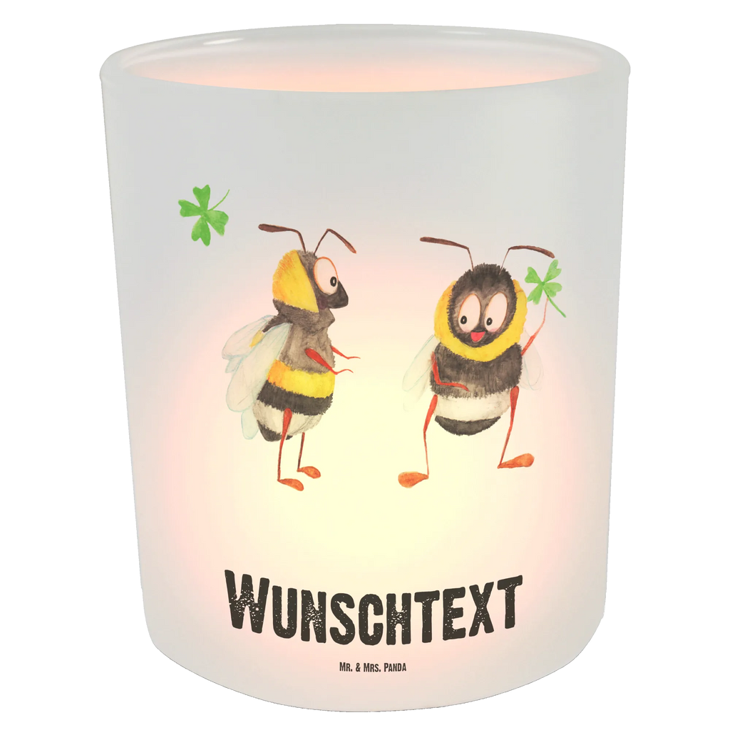 Personalisiertes Windlicht Bienen Paar Personalisiertes Windlicht, Personalisiertes Windlicht Glas, Personalisiertes Teelichtglas, Personalisierter Teelichthalter, Personalisiertes Kerzenglas, Personalisierte Kerze, Personalisiertes Teelicht, Windlicht mit Namen, Windlicht Glas mit Namen, Teelichtglas mit Namen, Teelichthalter mit Namen, Teelichter mit Namen, Kerzenglas mit Namen, Kerze mit Namen, Teelicht mit Namen, Namenspersonalisierung, Name, selbst gestalten, Wunschtext, Bedrucken, Liebe, Partner, Freund, Freundin, Ehemann, Ehefrau, Heiraten, Verlobung, Heiratsantrag, Liebesgeschenk, Jahrestag, Hocheitstag, Valentinstag, Geschenk für Frauen, Hochzeitstag, Mitbringsel, Geschenk für Freundin, Geschenk für Partner, Liebesbeweis, für Männer, für Ehemann, Schildkröten, verliebte Schildkröten