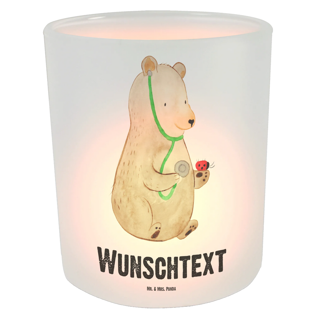 Personalisiertes Windlicht Bär Arzt Personalisiertes Windlicht, Personalisiertes Windlicht Glas, Personalisiertes Teelichtglas, Personalisierter Teelichthalter, Personalisiertes Kerzenglas, Personalisierte Kerze, Personalisiertes Teelicht, Windlicht mit Namen, Windlicht Glas mit Namen, Teelichtglas mit Namen, Teelichthalter mit Namen, Teelichter mit Namen, Kerzenglas mit Namen, Kerze mit Namen, Teelicht mit Namen, Namenspersonalisierung, Name, selbst gestalten, Wunschtext, Bedrucken, Bär, Teddy, Teddybär, Arzt, Ärztin, Doktor, Professor, Doktorin, Professorin