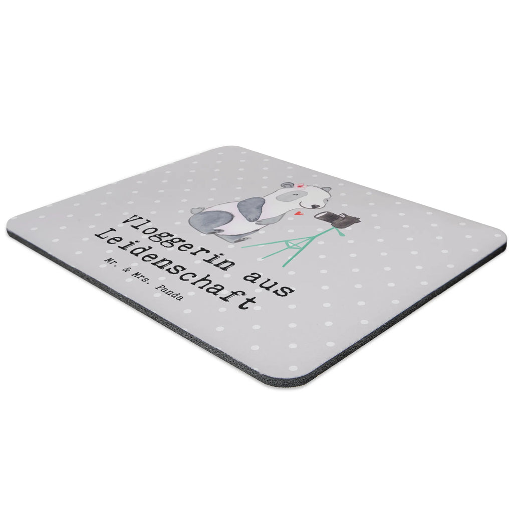 Mauspad Vloggerin aus Leidenschaft Mousepad, Computer zubehör, Büroausstattung, PC Zubehör, Arbeitszimmer, Mauspad, Einzigartiges Mauspad, Designer Mauspad, Mausunterlage, Mauspad Büro, Beruf, Ausbildung, Jubiläum, Abschied, Rente, Kollege, Kollegin, Geschenk, Schenken, Arbeitskollege, Mitarbeiter, Firma, Danke, Dankeschön