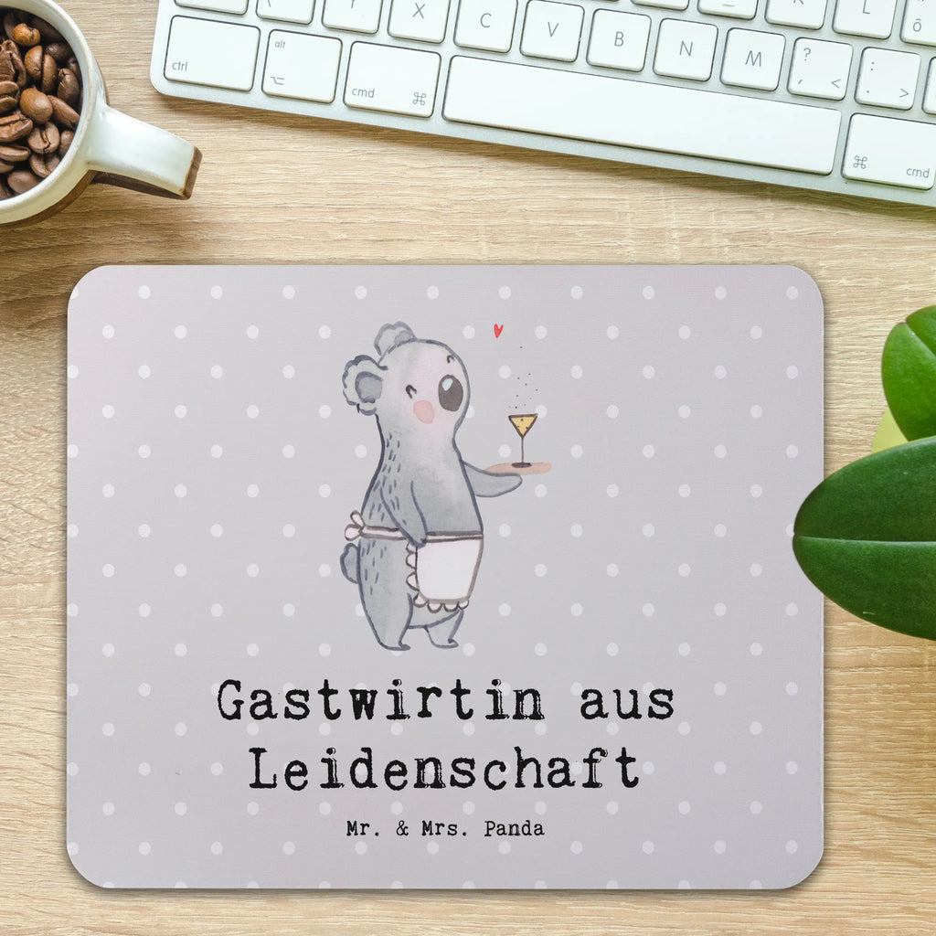 Mauspad Gastwirtin aus Leidenschaft Mousepad, Computer zubehör, Büroausstattung, PC Zubehör, Arbeitszimmer, Mauspad, Einzigartiges Mauspad, Designer Mauspad, Mausunterlage, Mauspad Büro, Beruf, Ausbildung, Jubiläum, Abschied, Rente, Kollege, Kollegin, Geschenk, Schenken, Arbeitskollege, Mitarbeiter, Firma, Danke, Dankeschön, Kneipenwirtin, Gastwirtin, Gaststätte, Kneipe, Eröffnung, Barkeeperin, Rum, Bar