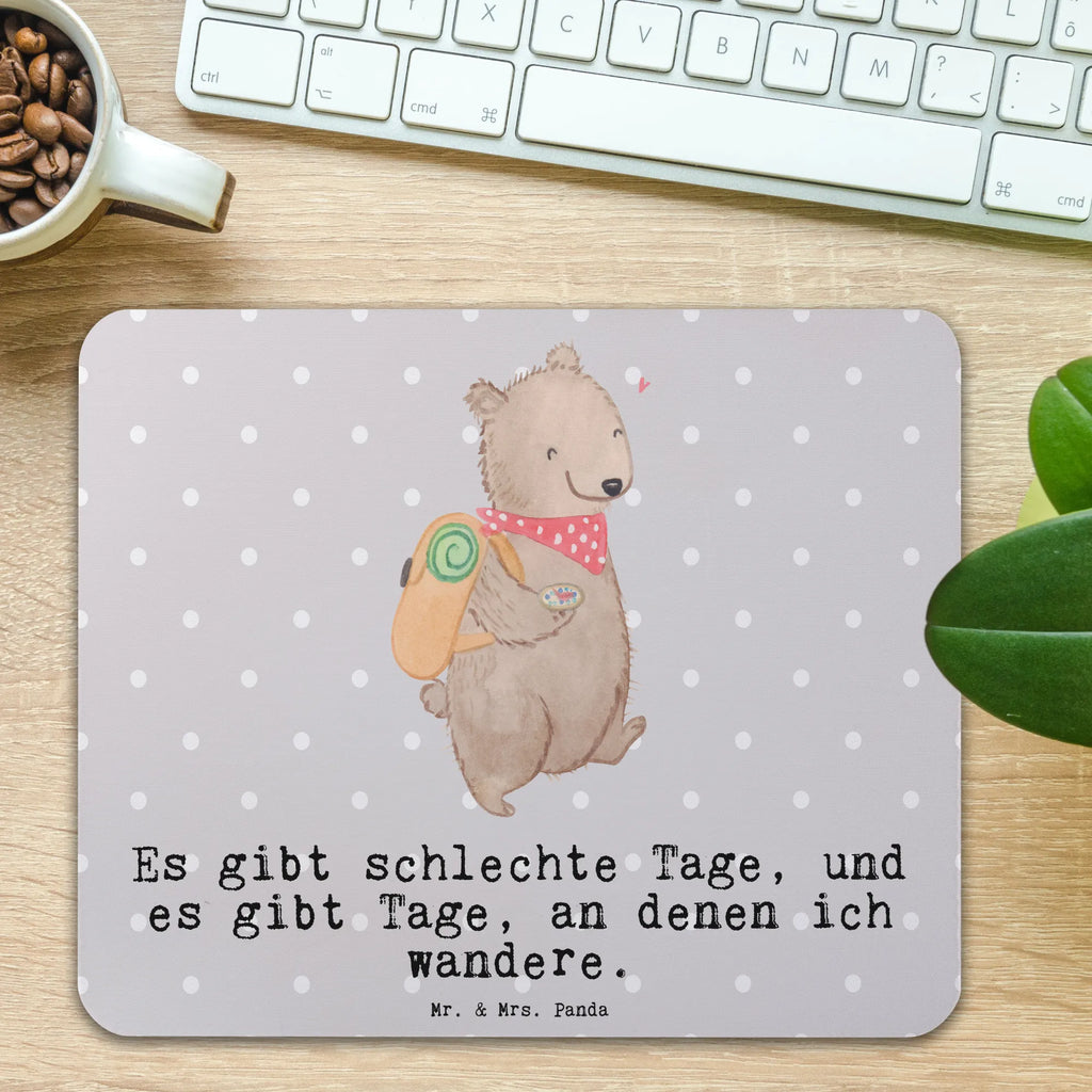 Mauspad Bär Wandern Mousepad, Computer zubehör, Büroausstattung, PC Zubehör, Arbeitszimmer, Mauspad, Einzigartiges Mauspad, Designer Mauspad, Mausunterlage, Mauspad Büro, Geschenk, Sport, Sportart, Hobby, Schenken, Danke, Dankeschön, Auszeichnung, Gewinn, Sportler, Wandern, Bergsteigen, Wintertouren, Outdoor Sport, Freizeitsport, Spazieren, Natur entdecken