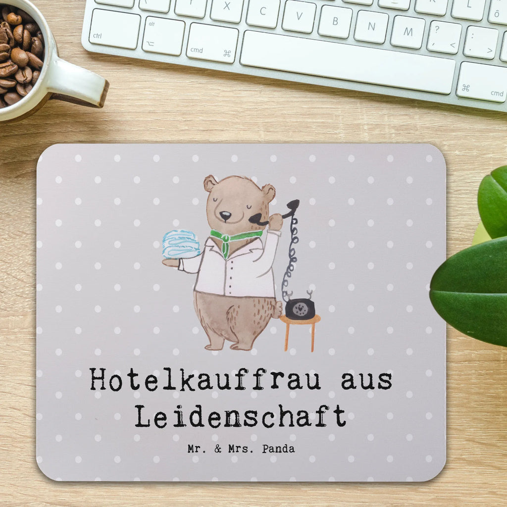 Mauspad Hotelkauffrau aus Leidenschaft Mousepad, Computer zubehör, Büroausstattung, PC Zubehör, Arbeitszimmer, Mauspad, Einzigartiges Mauspad, Designer Mauspad, Mausunterlage, Mauspad Büro, Beruf, Ausbildung, Jubiläum, Abschied, Rente, Kollege, Kollegin, Geschenk, Schenken, Arbeitskollege, Mitarbeiter, Firma, Danke, Dankeschön, Hotelkauffrau, Hotelfachfrau, Hotelfachangestellte, Hotelier, Hoteleröffnung