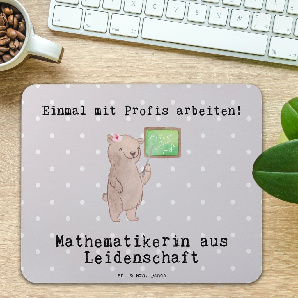 Mauspad Mathematikerin aus Leidenschaft Mousepad, Computer zubehör, Büroausstattung, PC Zubehör, Arbeitszimmer, Mauspad, Einzigartiges Mauspad, Designer Mauspad, Mausunterlage, Mauspad Büro, Beruf, Ausbildung, Jubiläum, Abschied, Rente, Kollege, Kollegin, Geschenk, Schenken, Arbeitskollege, Mitarbeiter, Firma, Danke, Dankeschön, Mathematikerin, Mathematik Studium, Studentin Mathe, Bachelor, Master, Rechenkünstlerin, Zahlenmensch