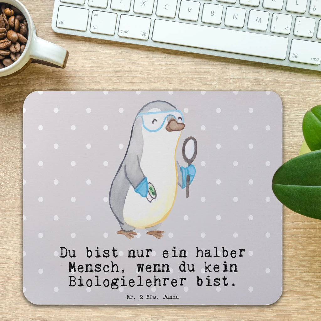 Mauspad Biologielehrer mit Herz Mousepad, Computer zubehör, Büroausstattung, PC Zubehör, Arbeitszimmer, Mauspad, Einzigartiges Mauspad, Designer Mauspad, Mausunterlage, Mauspad Büro, Beruf, Ausbildung, Jubiläum, Abschied, Rente, Kollege, Kollegin, Geschenk, Schenken, Arbeitskollege, Mitarbeiter, Firma, Danke, Dankeschön, Biologielehrer, Biolehrer, Biounterricht, Biologie, Schule, Grundschule