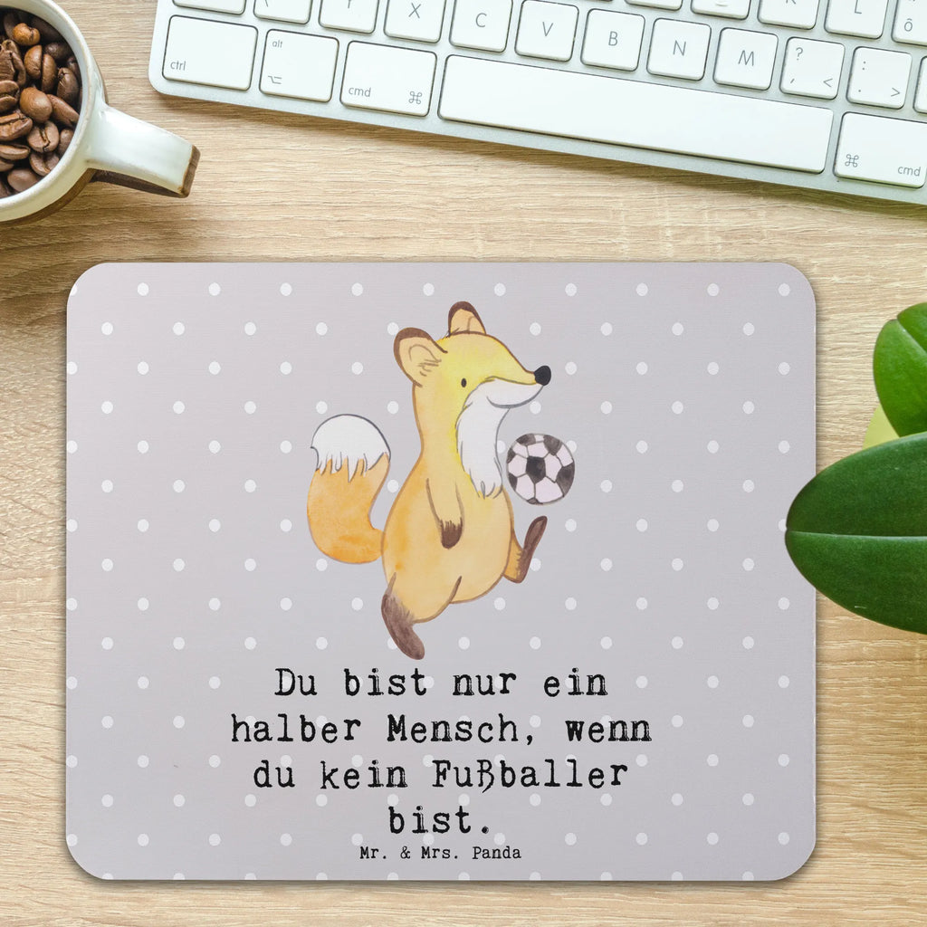 Mauspad Fußballer mit Herz Mousepad, Computer zubehör, Büroausstattung, PC Zubehör, Arbeitszimmer, Mauspad, Einzigartiges Mauspad, Designer Mauspad, Mausunterlage, Mauspad Büro, Beruf, Ausbildung, Jubiläum, Abschied, Rente, Kollege, Kollegin, Geschenk, Schenken, Arbeitskollege, Mitarbeiter, Firma, Danke, Dankeschön, Fußballer, Fußballspieler, Profi Fußballer, Fußballspiel, Glücksbringer