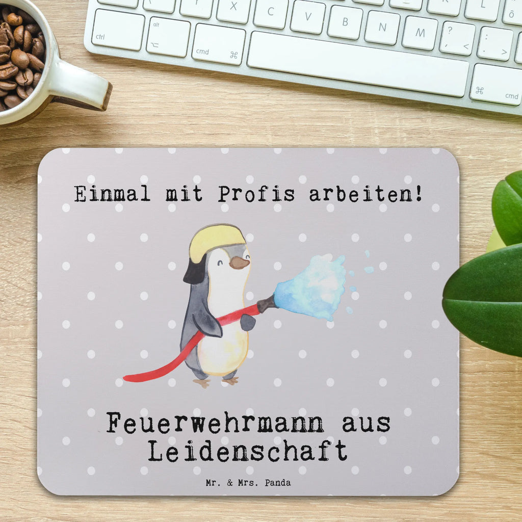 Mauspad Feuerwehrmann aus Leidenschaft Mousepad, Computer zubehör, Büroausstattung, PC Zubehör, Arbeitszimmer, Mauspad, Einzigartiges Mauspad, Designer Mauspad, Mausunterlage, Mauspad Büro, Beruf, Ausbildung, Jubiläum, Abschied, Rente, Kollege, Kollegin, Geschenk, Schenken, Arbeitskollege, Mitarbeiter, Firma, Danke, Dankeschön, Feuerwehrmann, Feuerwehrhauptmann, Brandschutz, Feuerwehr, freiwillige Feuerwehr