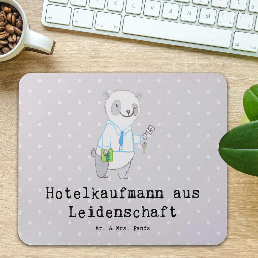 Mauspad Hotelkaufmann aus Leidenschaft Mousepad, Computer zubehör, Büroausstattung, PC Zubehör, Arbeitszimmer, Mauspad, Einzigartiges Mauspad, Designer Mauspad, Mausunterlage, Mauspad Büro, Beruf, Ausbildung, Jubiläum, Abschied, Rente, Kollege, Kollegin, Geschenk, Schenken, Arbeitskollege, Mitarbeiter, Firma, Danke, Dankeschön, Hotelkaufmann, Hotelfachmann, Hotelfachangestellter, Hotelier, Hoteleröffnung