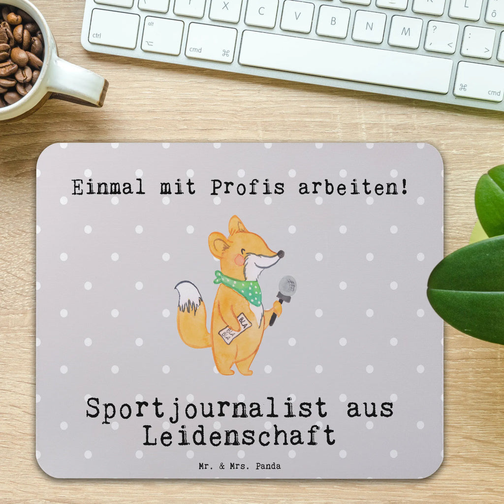 Mauspad Sportjournalist aus Leidenschaft Mousepad, Computer zubehör, Büroausstattung, PC Zubehör, Arbeitszimmer, Mauspad, Einzigartiges Mauspad, Designer Mauspad, Mausunterlage, Mauspad Büro, Beruf, Ausbildung, Jubiläum, Abschied, Rente, Kollege, Kollegin, Geschenk, Schenken, Arbeitskollege, Mitarbeiter, Firma, Danke, Dankeschön, Sportjournalist, Journalist, Reporter, Redakteur, Pressebüro, Studium