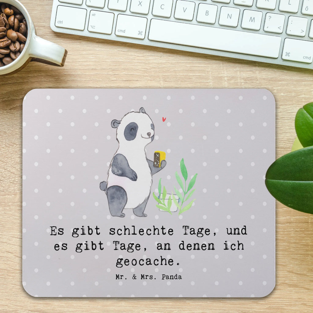 Mauspad Panda Geocaching Mousepad, Computer zubehör, Büroausstattung, PC Zubehör, Arbeitszimmer, Mauspad, Einzigartiges Mauspad, Designer Mauspad, Mausunterlage, Mauspad Büro, Geschenk, Sport, Sportart, Hobby, Schenken, Danke, Dankeschön, Auszeichnung, Gewinn, Sportler, Geocaching, Schatzsuchen, GPS Schnitzeljagd, Opencaching