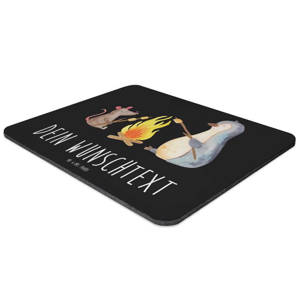 Personalisiertes Mauspad Pinguin Lagerfeuer Personalisiertes Mousepad, Personalisiertes Mouse Pad, Personalisiertes Mauspad, Mauspad mit Namen, Mousepad mit Namen, Mauspad bedrucken, Mousepad bedrucken, Namensaufdruck, selbst bedrucken, Arbeitszimmer Geschenk, Büro Geschenk, Mouse Pad mit Namen, Selbst bedrucken, Individuelles Mauspad, Einzigartiges Mauspad, Mauspad mit Namen gestalten, Pinguin, Maus, Pinguine, Lagerfeuer, Leben, Arbeit, Job, Motivation, Büro, Büroalltag, Lebensspruch, Lebensmotivation, Neustart, Liebe, grillen, Feuer, Marshmallows