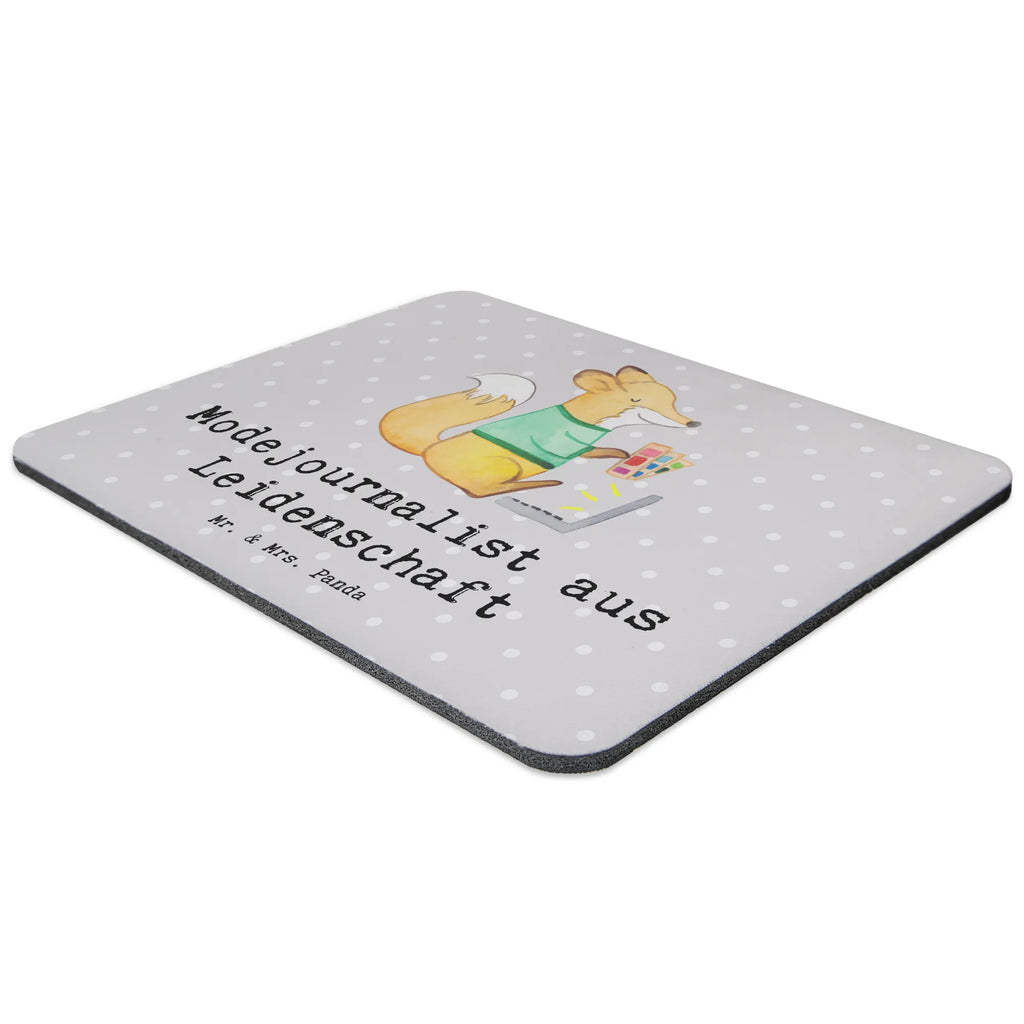 Mauspad Modejournalist aus Leidenschaft Mousepad, Computer zubehör, Büroausstattung, PC Zubehör, Arbeitszimmer, Mauspad, Einzigartiges Mauspad, Designer Mauspad, Mausunterlage, Mauspad Büro, Beruf, Ausbildung, Jubiläum, Abschied, Rente, Kollege, Kollegin, Geschenk, Schenken, Arbeitskollege, Mitarbeiter, Firma, Danke, Dankeschön, Modejournalist, Journalist, Reporter, Redakteur, Pressebüro, Studium