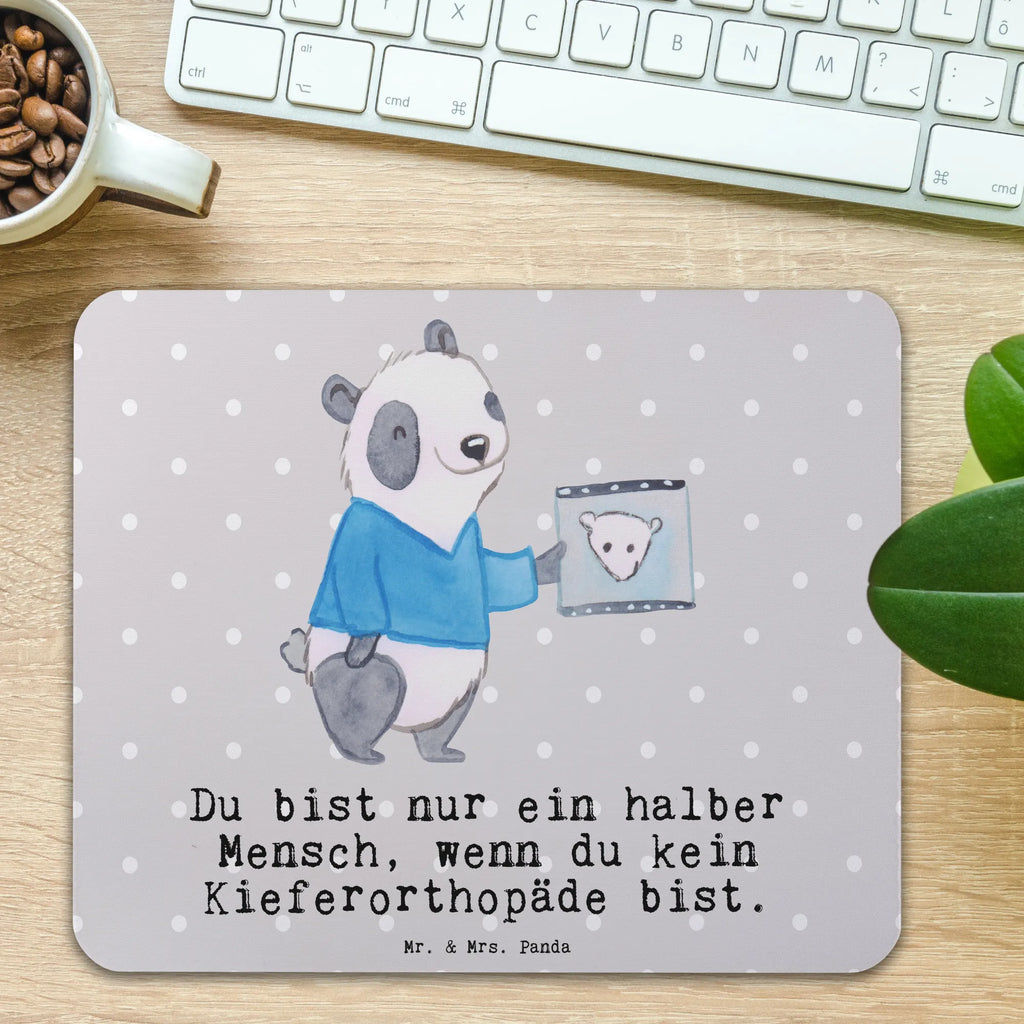 Mauspad Kieferorthopäde mit Herz Mousepad, Computer zubehör, Büroausstattung, PC Zubehör, Arbeitszimmer, Mauspad, Einzigartiges Mauspad, Designer Mauspad, Mausunterlage, Mauspad Büro, Beruf, Ausbildung, Jubiläum, Abschied, Rente, Kollege, Kollegin, Geschenk, Schenken, Arbeitskollege, Mitarbeiter, Firma, Danke, Dankeschön