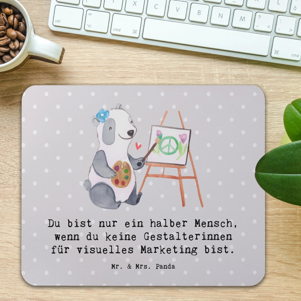 Mauspad Gestalterinnen für visuelles Marketing mit Herz Mousepad, Computer zubehör, Büroausstattung, PC Zubehör, Arbeitszimmer, Mauspad, Einzigartiges Mauspad, Designer Mauspad, Mausunterlage, Mauspad Büro, Beruf, Ausbildung, Jubiläum, Abschied, Rente, Kollege, Kollegin, Geschenk, Schenken, Arbeitskollege, Mitarbeiter, Firma, Danke, Dankeschön