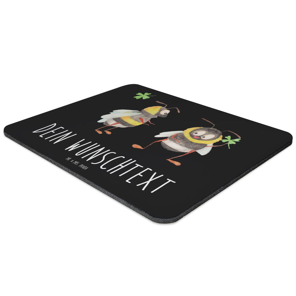 Personalisiertes Mauspad Bienen Paar Personalisiertes Mousepad, Personalisiertes Mouse Pad, Personalisiertes Mauspad, Mauspad mit Namen, Mousepad mit Namen, Mauspad bedrucken, Mousepad bedrucken, Namensaufdruck, selbst bedrucken, Arbeitszimmer Geschenk, Büro Geschenk, Mouse Pad mit Namen, Selbst bedrucken, Individuelles Mauspad, Einzigartiges Mauspad, Mauspad mit Namen gestalten, Liebe, Partner, Freund, Freundin, Ehemann, Ehefrau, Heiraten, Verlobung, Heiratsantrag, Liebesgeschenk, Jahrestag, Hocheitstag, Valentinstag, Geschenk für Frauen, Hochzeitstag, Mitbringsel, Geschenk für Freundin, Geschenk für Partner, Liebesbeweis, für Männer, für Ehemann, Schildkröten, verliebte Schildkröten