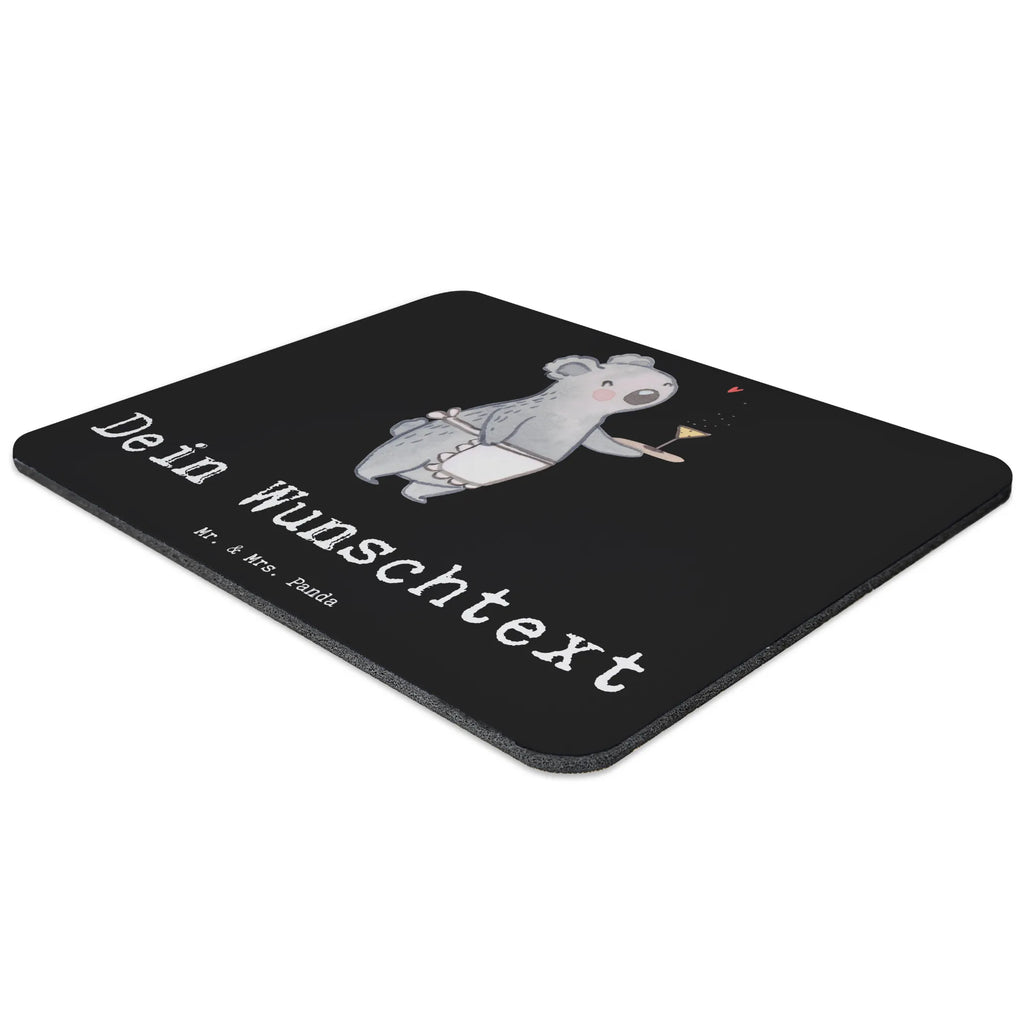 Personalisiertes Mauspad Gastwirtin mit Herz Personalisiertes Mousepad, Personalisiertes Mouse Pad, Personalisiertes Mauspad, Mauspad mit Namen, Mousepad mit Namen, Mauspad bedrucken, Mousepad bedrucken, Namensaufdruck, selbst bedrucken, Arbeitszimmer Geschenk, Büro Geschenk, Mouse Pad mit Namen, Selbst bedrucken, Individuelles Mauspad, Einzigartiges Mauspad, Mauspad mit Namen gestalten, Beruf, Ausbildung, Jubiläum, Abschied, Rente, Kollege, Kollegin, Geschenk, Schenken, Arbeitskollege, Mitarbeiter, Firma, Danke, Dankeschön, Kneipenwirtin, Gastwirtin, Gaststätte, Kneipe, Eröffnung, Barkeeperin, Rum, Bar