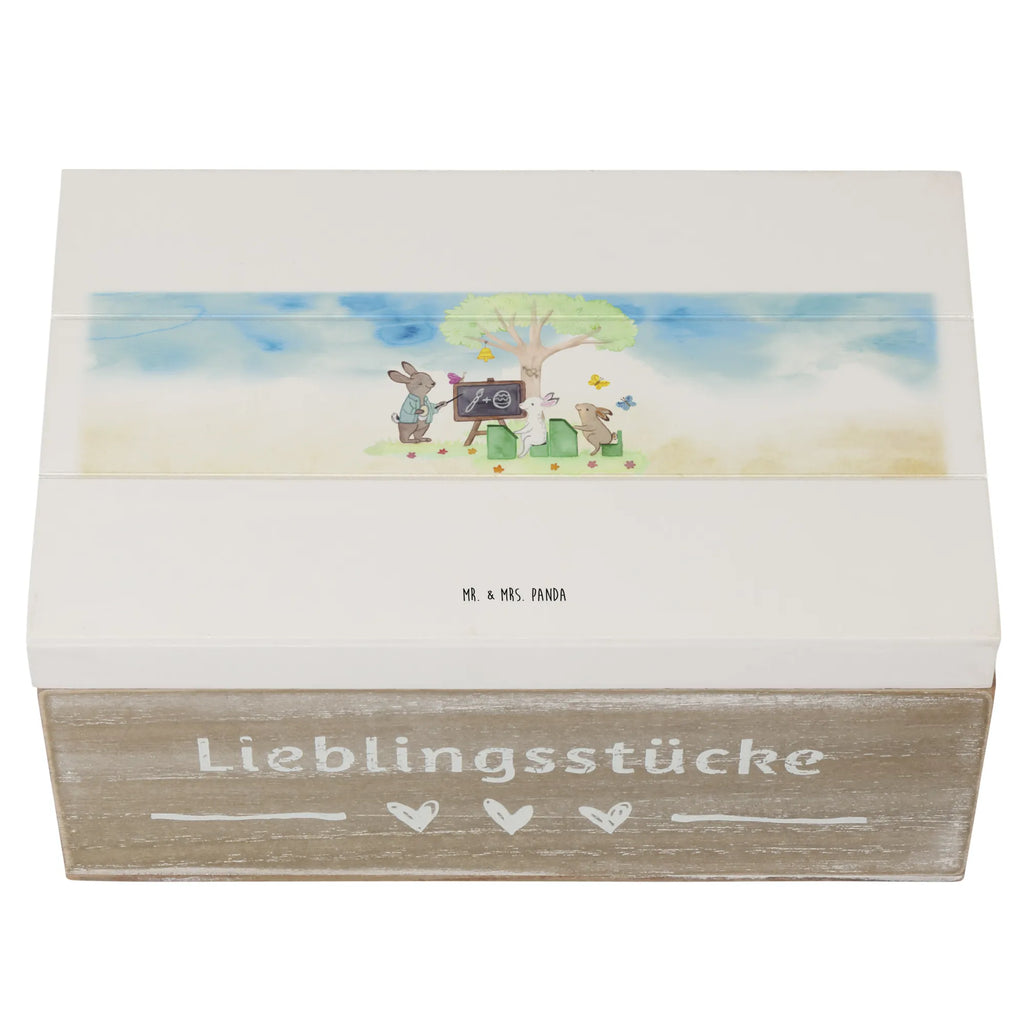 Holzkiste Osterhasenschule Holzkiste, Kiste, Schatzkiste, Truhe, Schatulle, XXL, Erinnerungsbox, Erinnerungskiste, Dekokiste, Aufbewahrungsbox, Geschenkbox, Geschenkdose, Ostern, Osterhase, Ostergeschenke, Osternest, Osterdeko, Geschenke zu Ostern, Ostern Geschenk, Ostergeschenke Kinder, Ostern Kinder