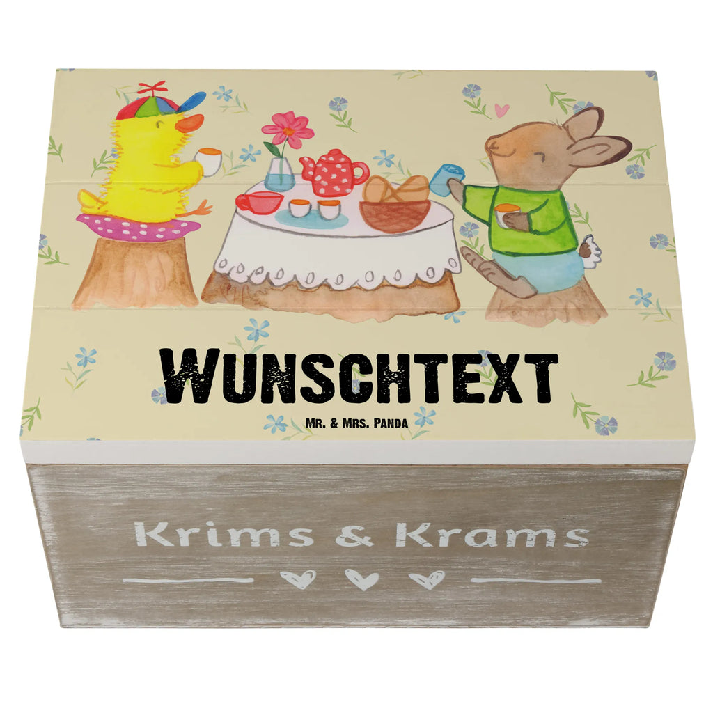 Personalisierte Holzkiste Ostern Frühstück Holzkiste mit Namen, Kiste mit Namen, Schatzkiste mit Namen, Truhe mit Namen, Schatulle mit Namen, Erinnerungsbox mit Namen, Erinnerungskiste, mit Namen, Dekokiste mit Namen, Aufbewahrungsbox mit Namen, Holzkiste Personalisiert, Kiste Personalisiert, Schatzkiste Personalisiert, Truhe Personalisiert, Schatulle Personalisiert, Erinnerungsbox Personalisiert, Erinnerungskiste Personalisiert, Dekokiste Personalisiert, Aufbewahrungsbox Personalisiert, Geschenkbox personalisiert, GEschenkdose personalisiert, Ostern, Osterhase, Ostergeschenke, Osternest, Osterdeko, Geschenke zu Ostern, Ostern Geschenk, Ostergeschenke Kinder, Ostern Kinder, Ostergrüße, Ostereier, Frühling, Frühlingsgefühle, Hase, Osterfrühstück, Frühstück, Picknick, Küken, Osterküken