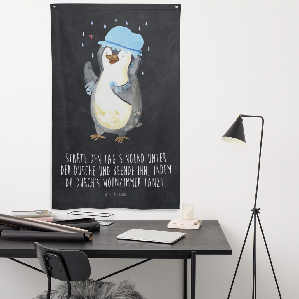 Wandteppich Pinguin duscht Wandbehang, Dekoration, Boho, Wandteppich, Wandtuch, Wanddeko, Tapisserie, Tapestry, Wandbild, Textil-Kunst, Schmuck-Wandbehang, Wand Deko, Kinderzimmer, Kinderzimmer Wand, Kinderzimmer Deko, Kinderzimmer Wanddeko, Pinguin, Pinguine, Dusche, duschen, Lebensmotto, Motivation, Neustart, Neuanfang, glücklich sein