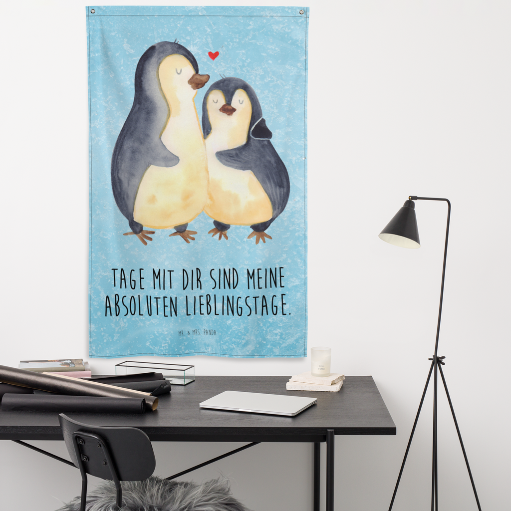 Wandteppich Pinguin umarmend Wandbehang, Dekoration, Boho, Wandteppich, Wandtuch, Wanddeko, Tapisserie, Tapestry, Wandbild, Textil-Kunst, Schmuck-Wandbehang, Wand Deko, Kinderzimmer, Kinderzimmer Wand, Kinderzimmer Deko, Kinderzimmer Wanddeko, Pinguin, Liebe, Liebespaar, Liebesbeweis, Liebesgeschenk, Verlobung, Jahrestag, Hochzeitstag, Hochzeit, Hochzeitsgeschenk