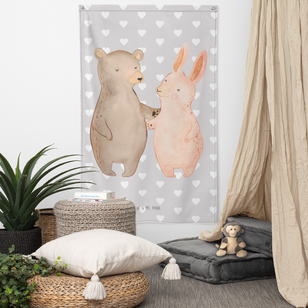 Wandteppich Bär Hase Umarmen Wandbehang, Dekoration, Boho, Wandteppich, Wandtuch, Wanddeko, Tapisserie, Tapestry, Wandbild, Textil-Kunst, Schmuck-Wandbehang, Wand Deko, Kinderzimmer, Kinderzimmer Wand, Kinderzimmer Deko, Kinderzimmer Wanddeko, Liebe, Partner, Freund, Freundin, Ehemann, Ehefrau, Heiraten, Verlobung, Heiratsantrag, Liebesgeschenk, Jahrestag, Hocheitstag, Freunde, bester Freund, Hase, Bär, Bärchen, best friends