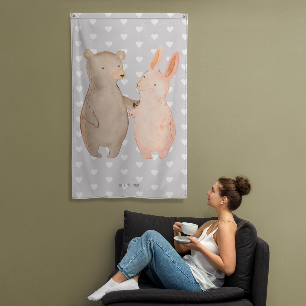 Wandteppich Bär Hase Umarmen Wandbehang, Dekoration, Boho, Wandteppich, Wandtuch, Wanddeko, Tapisserie, Tapestry, Wandbild, Textil-Kunst, Schmuck-Wandbehang, Wand Deko, Kinderzimmer, Kinderzimmer Wand, Kinderzimmer Deko, Kinderzimmer Wanddeko, Liebe, Partner, Freund, Freundin, Ehemann, Ehefrau, Heiraten, Verlobung, Heiratsantrag, Liebesgeschenk, Jahrestag, Hocheitstag, Freunde, bester Freund, Hase, Bär, Bärchen, best friends