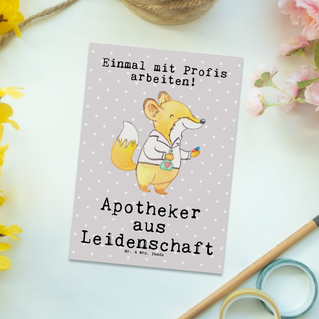 Postkarte Apotheker aus Leidenschaft Postkarte, Karte, Geschenkkarte, Grußkarte, Einladung, Ansichtskarte, Geburtstagskarte, Einladungskarte, Dankeskarte, Ansichtskarten, Einladung Geburtstag, Einladungskarten Geburtstag, Beruf, Ausbildung, Jubiläum, Abschied, Rente, Kollege, Kollegin, Geschenk, Schenken, Arbeitskollege, Mitarbeiter, Firma, Danke, Dankeschön, Apotheker, Pharmazie, Staatsexamen, Approbation, Eröffnung Apotheke