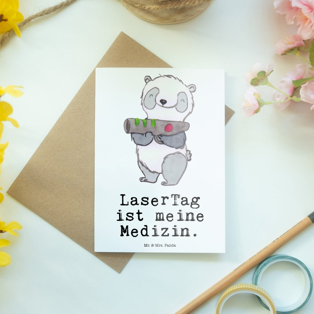 Grußkarte Panda LaserTag Grußkarte, Klappkarte, Einladungskarte, Glückwunschkarte, Hochzeitskarte, Geburtstagskarte, Karte, Ansichtskarten, Geschenk, Sport, Sportart, Hobby, Schenken, Danke, Dankeschön, Auszeichnung, Gewinn, Sportler, Lasertag, Lasergame Zentrum