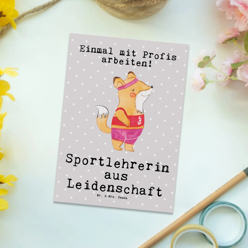 Postkarte Sportlehrerin aus Leidenschaft Postkarte, Karte, Geschenkkarte, Grußkarte, Einladung, Ansichtskarte, Geburtstagskarte, Einladungskarte, Dankeskarte, Ansichtskarten, Einladung Geburtstag, Einladungskarten Geburtstag, Beruf, Ausbildung, Jubiläum, Abschied, Rente, Kollege, Kollegin, Geschenk, Schenken, Arbeitskollege, Mitarbeiter, Firma, Danke, Dankeschön