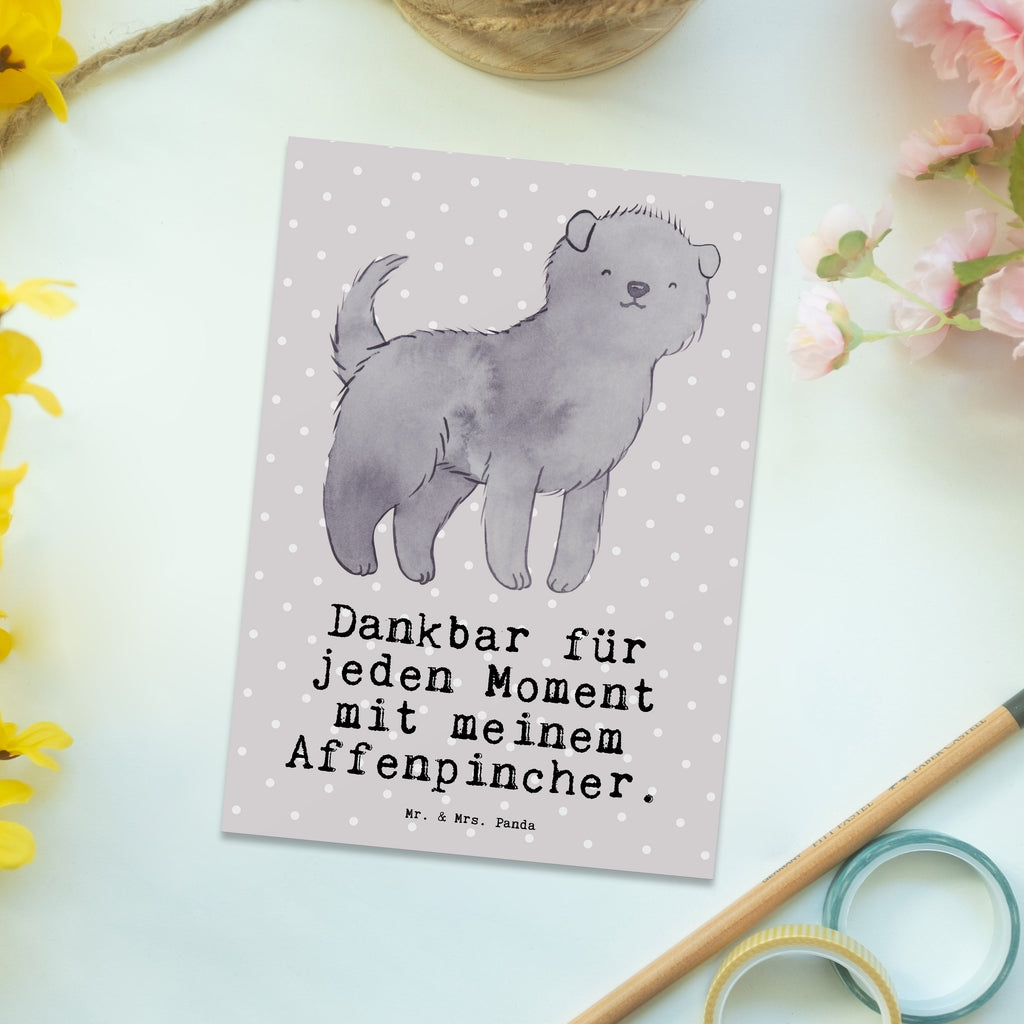 Postkarte Affenpincher Moment Postkarte, Karte, Geschenkkarte, Grußkarte, Einladung, Ansichtskarte, Geburtstagskarte, Einladungskarte, Dankeskarte, Ansichtskarten, Einladung Geburtstag, Einladungskarten Geburtstag, Hund, Hunderasse, Rassehund, Hundebesitzer, Geschenk, Tierfreund, Schenken, Welpe, Affenpincher