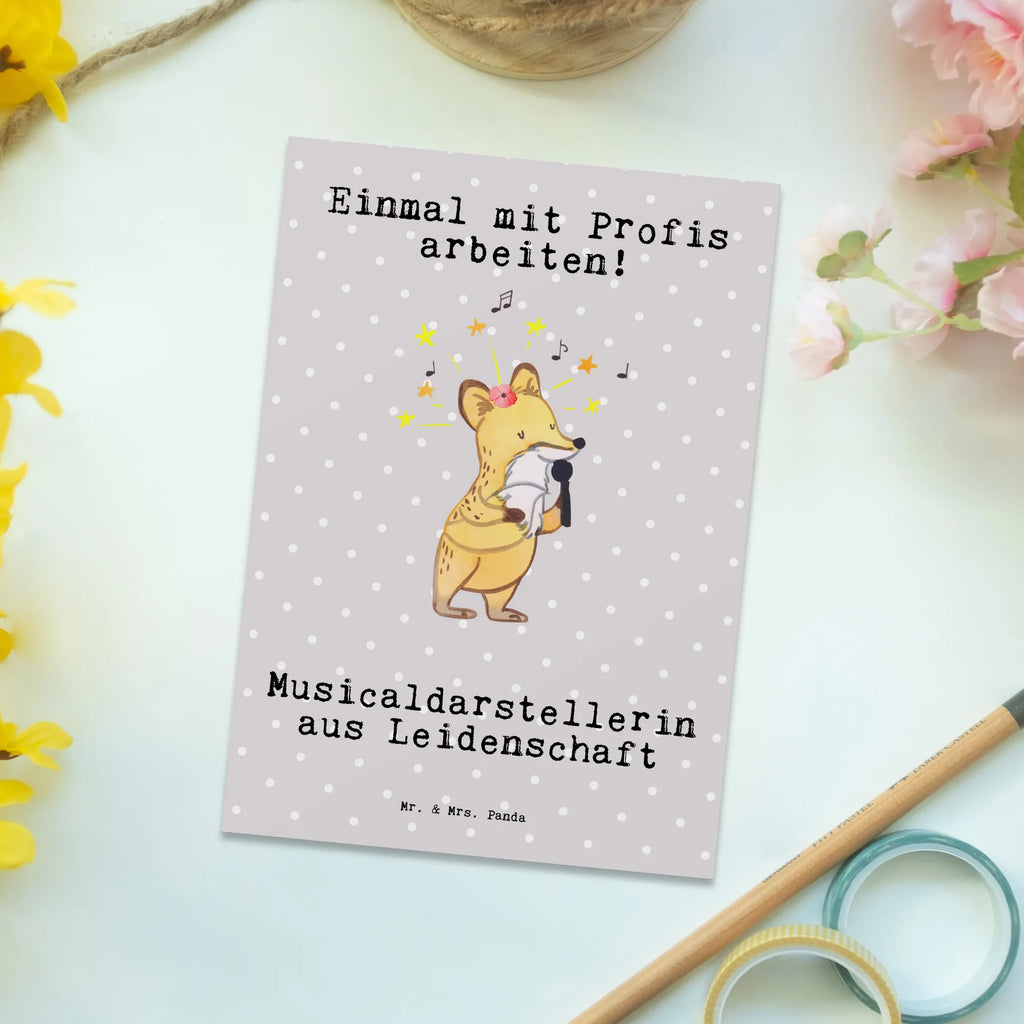 Postkarte Musicaldarstellerin Leidenschaft Postkarte, Karte, Geschenkkarte, Grußkarte, Einladung, Ansichtskarte, Geburtstagskarte, Einladungskarte, Dankeskarte, Ansichtskarten, Einladung Geburtstag, Einladungskarten Geburtstag, Beruf, Ausbildung, Jubiläum, Abschied, Rente, Kollege, Kollegin, Geschenk, Schenken, Arbeitskollege, Mitarbeiter, Firma, Danke, Dankeschön