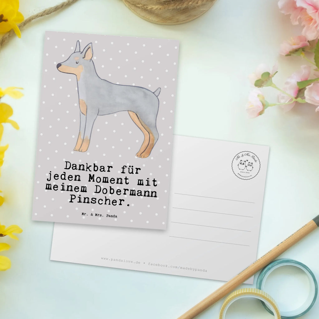 Postkarte Dobermann Pinscher Moment Postkarte, Karte, Geschenkkarte, Grußkarte, Einladung, Ansichtskarte, Geburtstagskarte, Einladungskarte, Dankeskarte, Ansichtskarten, Einladung Geburtstag, Einladungskarten Geburtstag, Hund, Hunderasse, Rassehund, Hundebesitzer, Geschenk, Tierfreund, Schenken, Welpe, Dobermann Pinscher