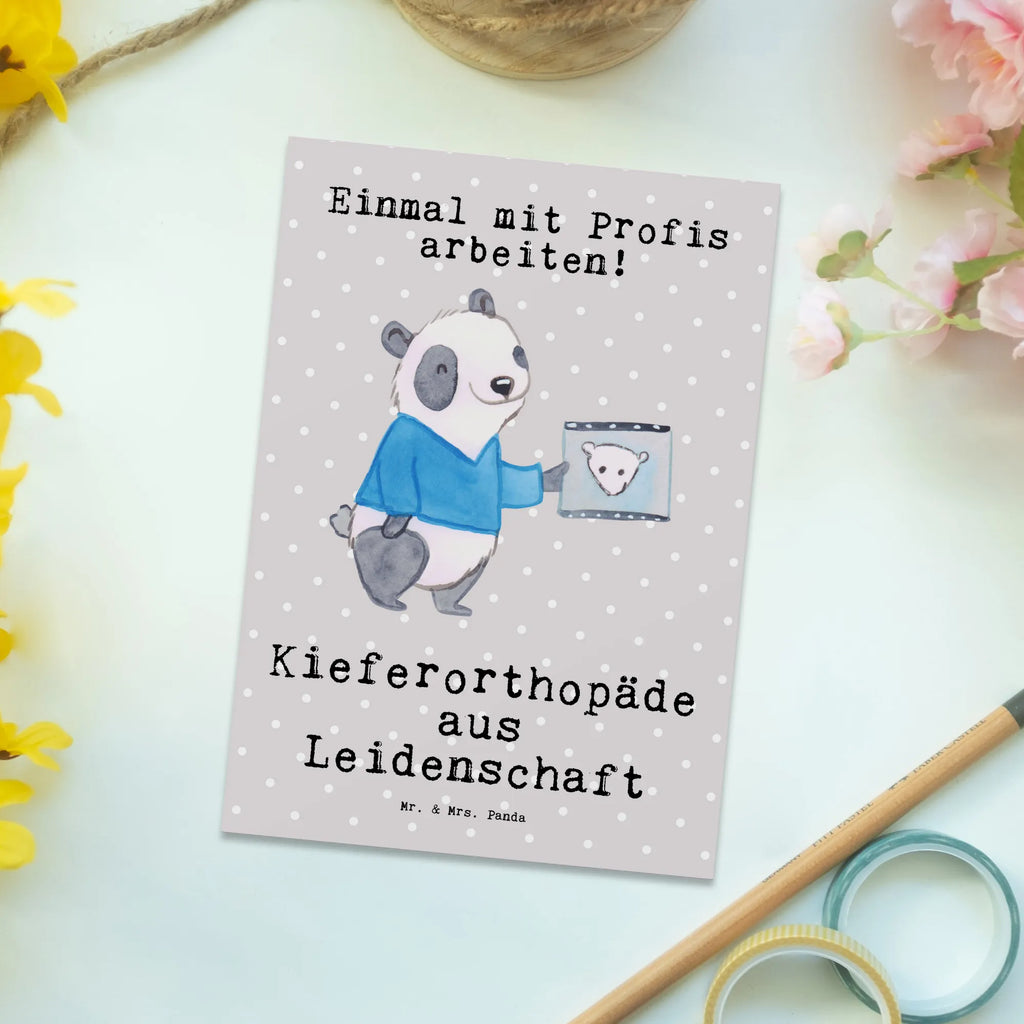 Postkarte Kieferorthopäde aus Leidenschaft Postkarte, Karte, Geschenkkarte, Grußkarte, Einladung, Ansichtskarte, Geburtstagskarte, Einladungskarte, Dankeskarte, Ansichtskarten, Einladung Geburtstag, Einladungskarten Geburtstag, Beruf, Ausbildung, Jubiläum, Abschied, Rente, Kollege, Kollegin, Geschenk, Schenken, Arbeitskollege, Mitarbeiter, Firma, Danke, Dankeschön