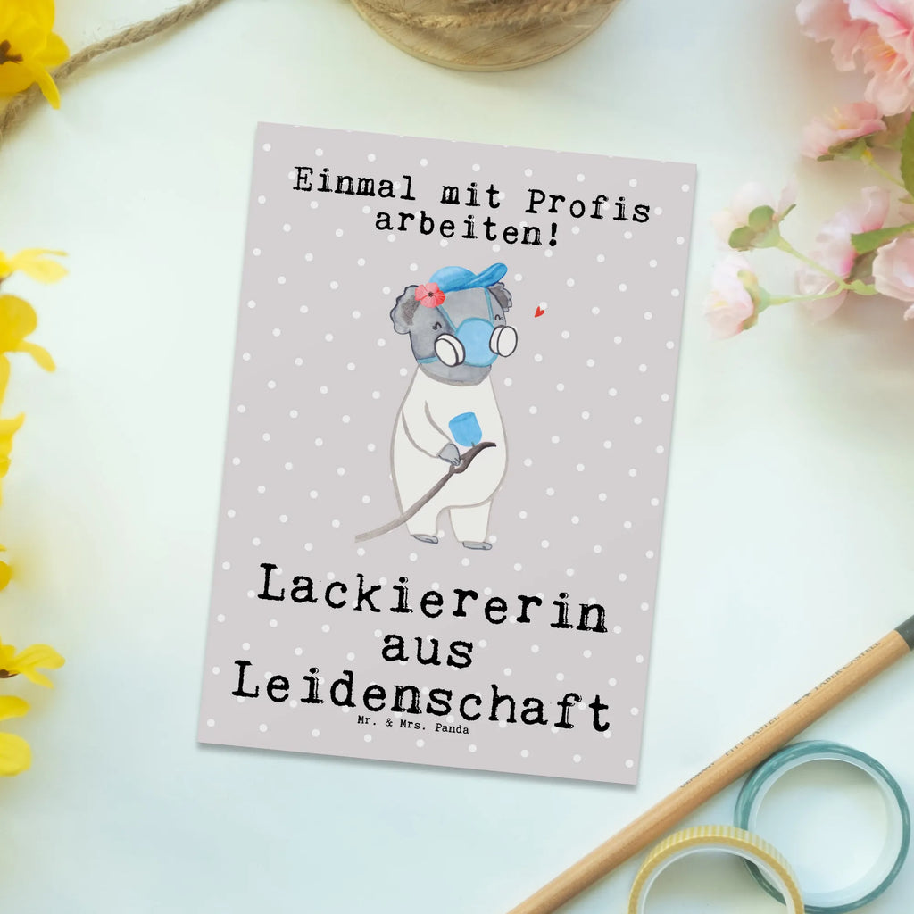 Postkarte Lackiererin aus Leidenschaft Postkarte, Karte, Geschenkkarte, Grußkarte, Einladung, Ansichtskarte, Geburtstagskarte, Einladungskarte, Dankeskarte, Ansichtskarten, Einladung Geburtstag, Einladungskarten Geburtstag, Beruf, Ausbildung, Jubiläum, Abschied, Rente, Kollege, Kollegin, Geschenk, Schenken, Arbeitskollege, Mitarbeiter, Firma, Danke, Dankeschön, Lackiererin, Lackierermeisterin, Werkstatt Lackiererin, Gesellenprüfung