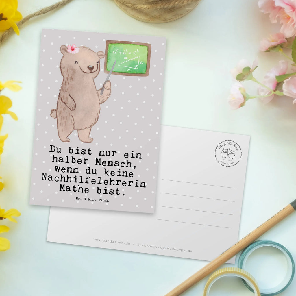 Postkarte Nachhilfelehrerin Mathe mit Herz Postkarte, Karte, Geschenkkarte, Grußkarte, Einladung, Ansichtskarte, Geburtstagskarte, Einladungskarte, Dankeskarte, Ansichtskarten, Einladung Geburtstag, Einladungskarten Geburtstag, Beruf, Ausbildung, Jubiläum, Abschied, Rente, Kollege, Kollegin, Geschenk, Schenken, Arbeitskollege, Mitarbeiter, Firma, Danke, Dankeschön, Mathematik Nachhilfelehrerin, Mathe Nachhilfe, Nachhilfeunterrricht