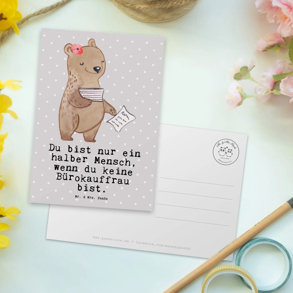 Postkarte Bürokauffrau mit Herz Postkarte, Karte, Geschenkkarte, Grußkarte, Einladung, Ansichtskarte, Geburtstagskarte, Einladungskarte, Dankeskarte, Ansichtskarten, Einladung Geburtstag, Einladungskarten Geburtstag, Beruf, Ausbildung, Jubiläum, Abschied, Rente, Kollege, Kollegin, Geschenk, Schenken, Arbeitskollege, Mitarbeiter, Firma, Danke, Dankeschön, Bürokauffrau, Kauffrau für Büromanagement