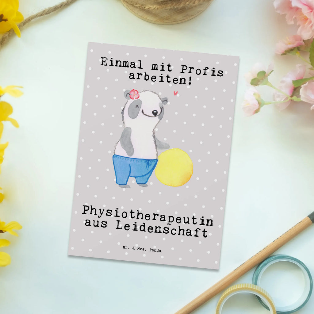 Postkarte Physiotherapeutin aus Leidenschaft Postkarte, Karte, Geschenkkarte, Grußkarte, Einladung, Ansichtskarte, Geburtstagskarte, Einladungskarte, Dankeskarte, Ansichtskarten, Einladung Geburtstag, Einladungskarten Geburtstag, Beruf, Ausbildung, Jubiläum, Abschied, Rente, Kollege, Kollegin, Geschenk, Schenken, Arbeitskollege, Mitarbeiter, Firma, Danke, Dankeschön